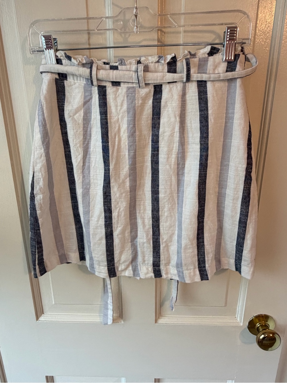 mine Striped Button-Front Mini Skirt - White & Navy, never been worn - Picture 5 of 6